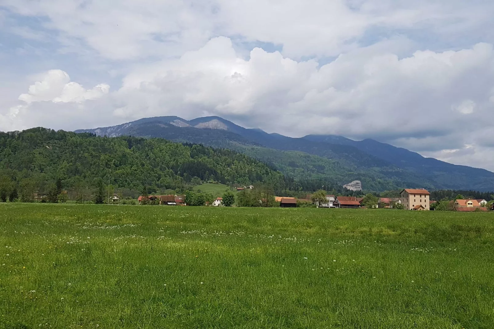 Modern and Peaceful Apartment with Terrace - Two Bedroom Apartment with Terrace-Im Freien