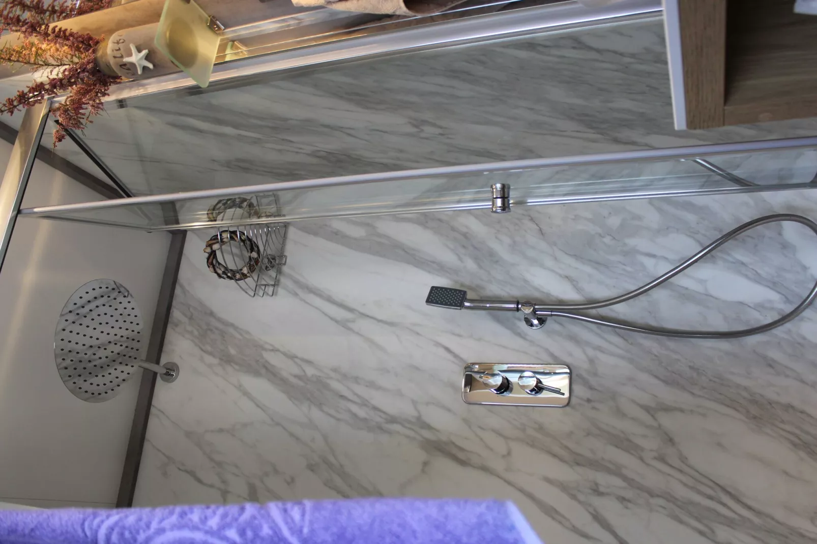 The Seaborn Residence - Two Bedroom Floating House-Bathroom