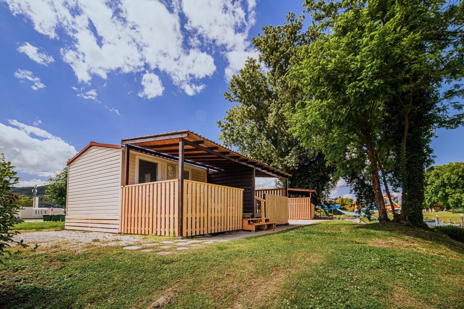 Waterside Retreat Mobile Homes with Thermal Riviera Tickets - One Bedroom Mobile Home with Lake View (owner 4)-Extérieur