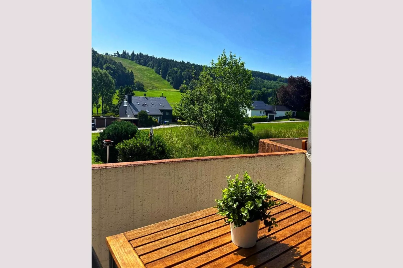Diemelquelle-Terrasse/Balkon