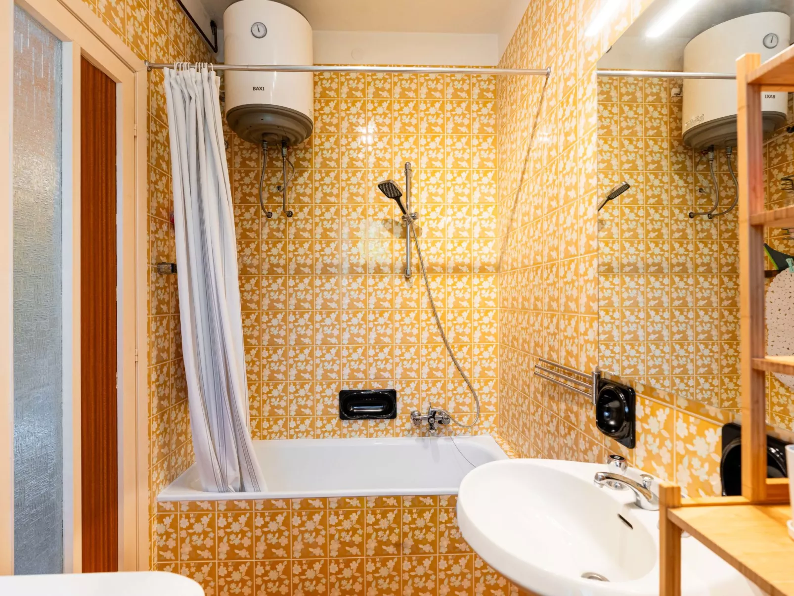 In the Garden-Drinnen