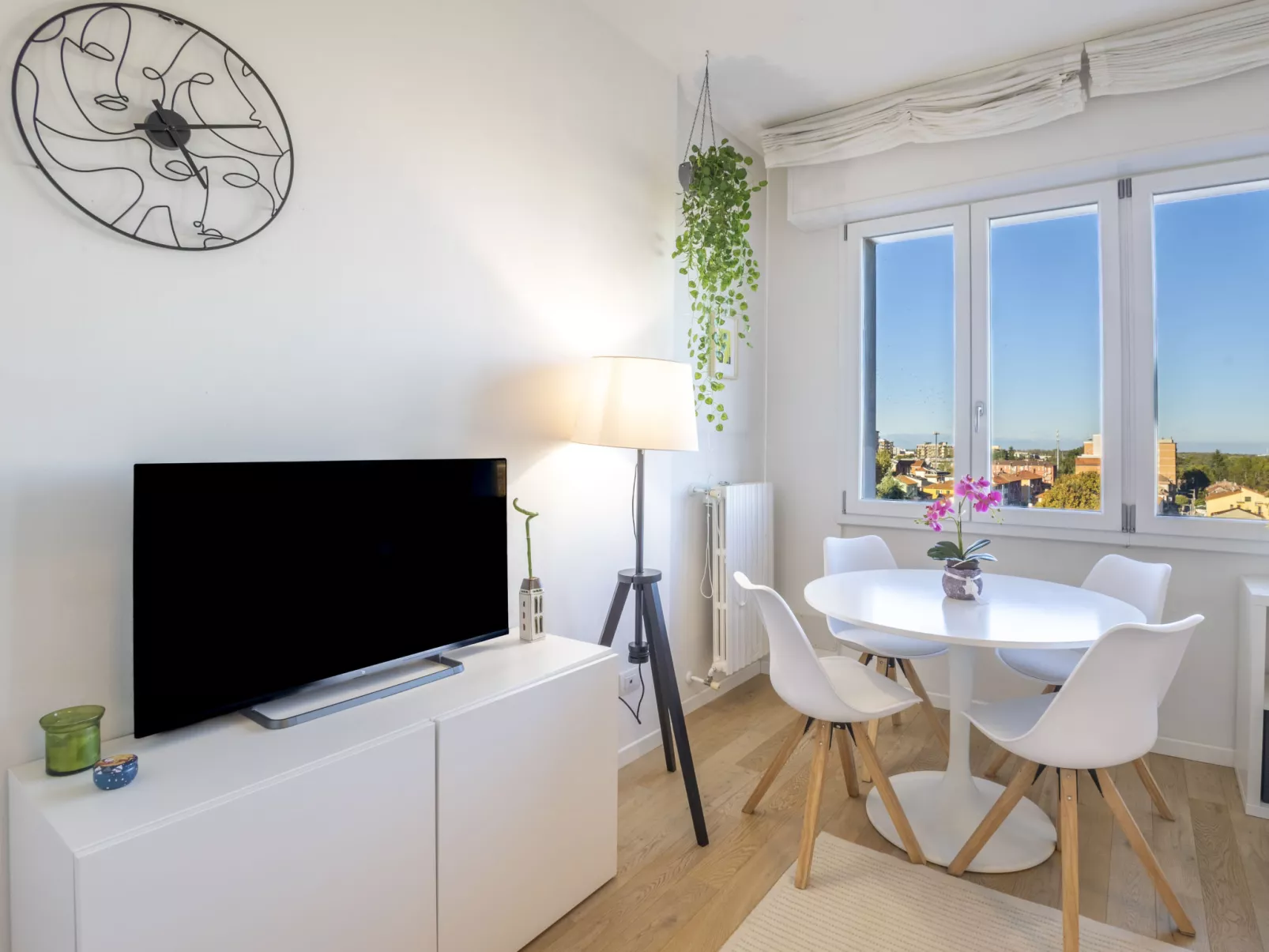 San Donato Open Space-Dedans