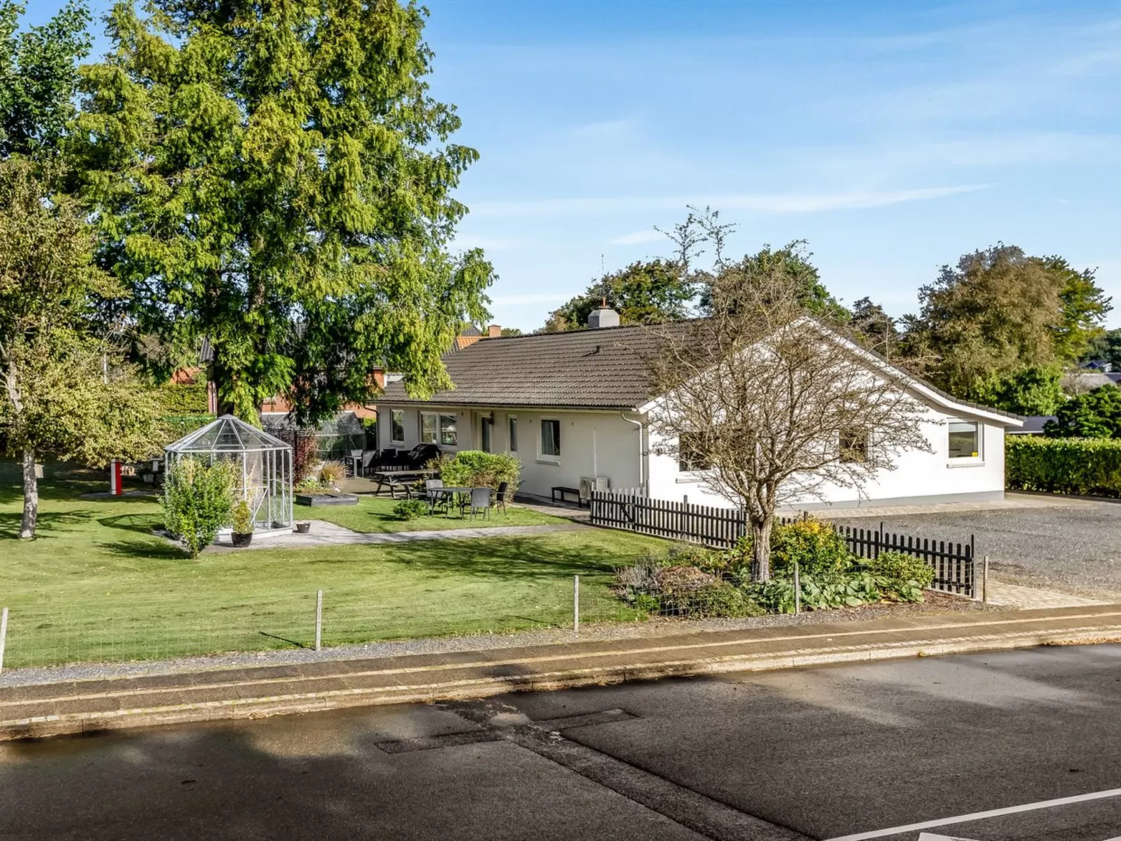 "Ritha" - 30km from the sea-Draußen