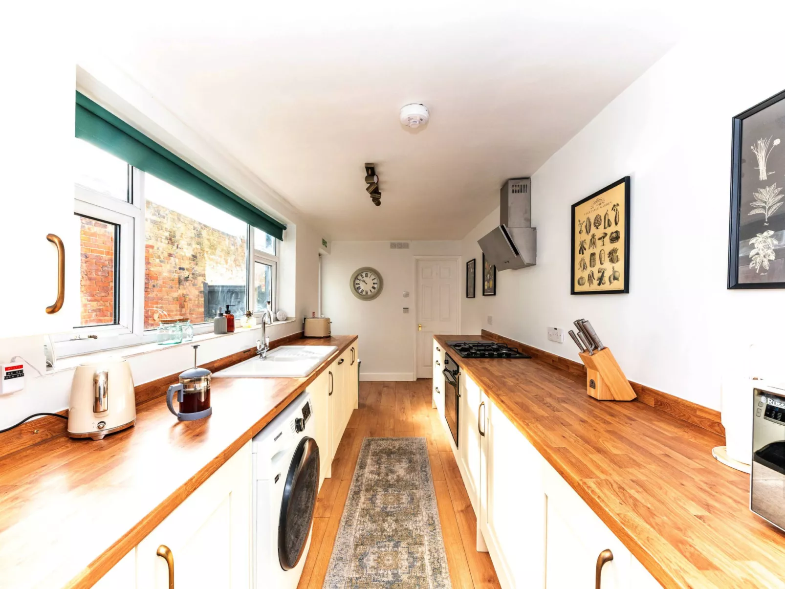 Sheila's Cottage-Inside