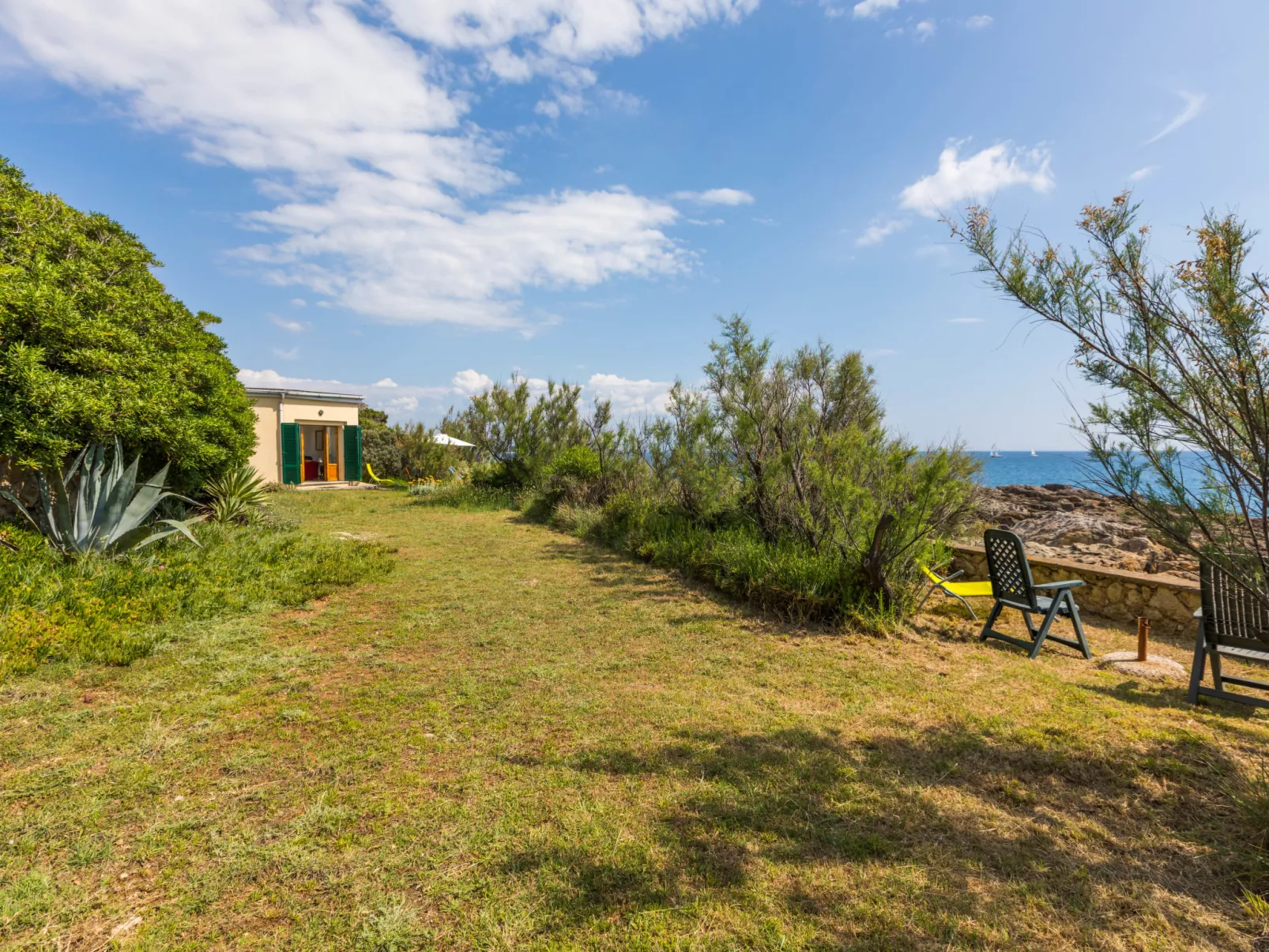 Il Giardino sul Mare-Outside
