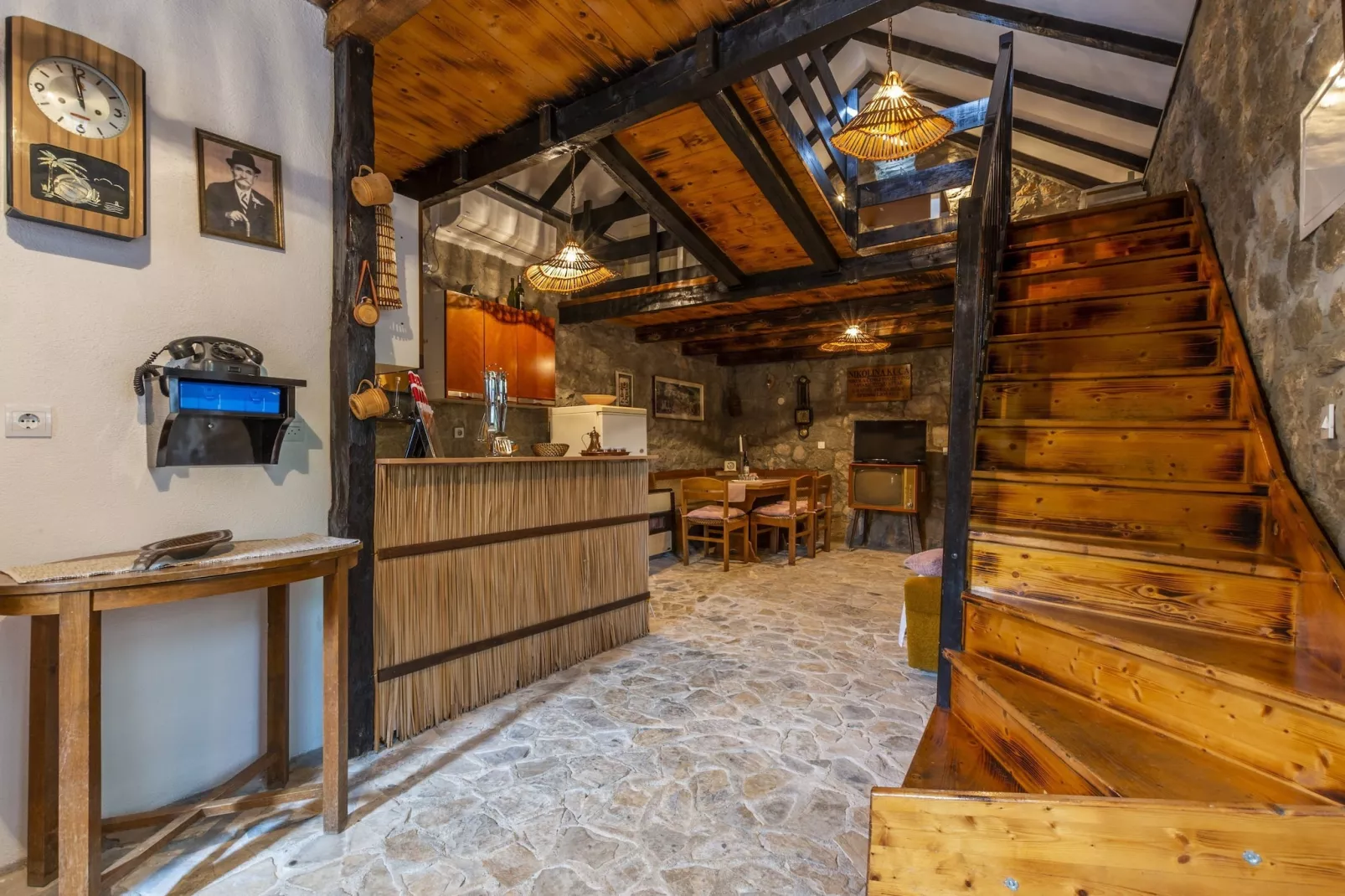 Rustical Resort Kokorići with Shared Outdoor Swimming Pool - One Bedroom Apartment-Treppe