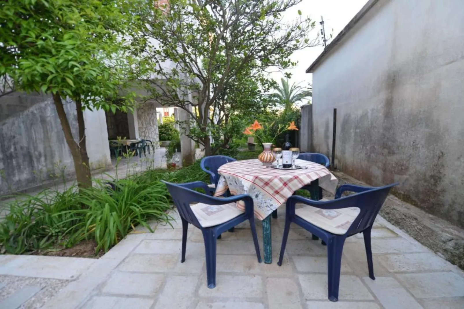 Tivat Bliss Apartments Close to Beach - Studio with Balcony-Terrasse/Balkon