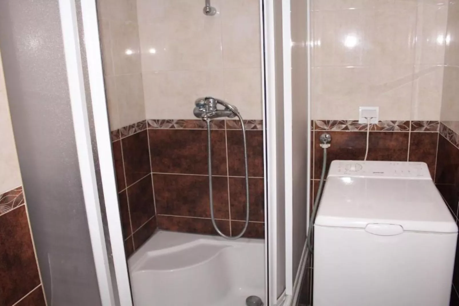 City & Sea Escape – A Perfect Stay in Herceg Novi - Two Bedroom Apartment with Seaview-Salle de bain