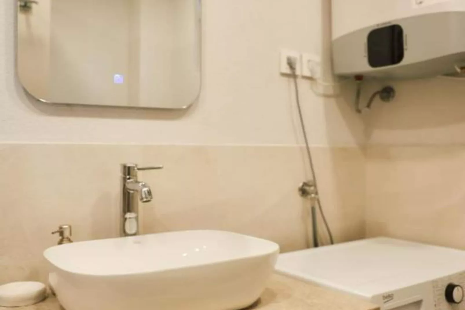 Stylish Apartment with Modern Elegance in Herceg Novi Area - Deluxe One Bedroom Apartment with Balcony-Badezimmer