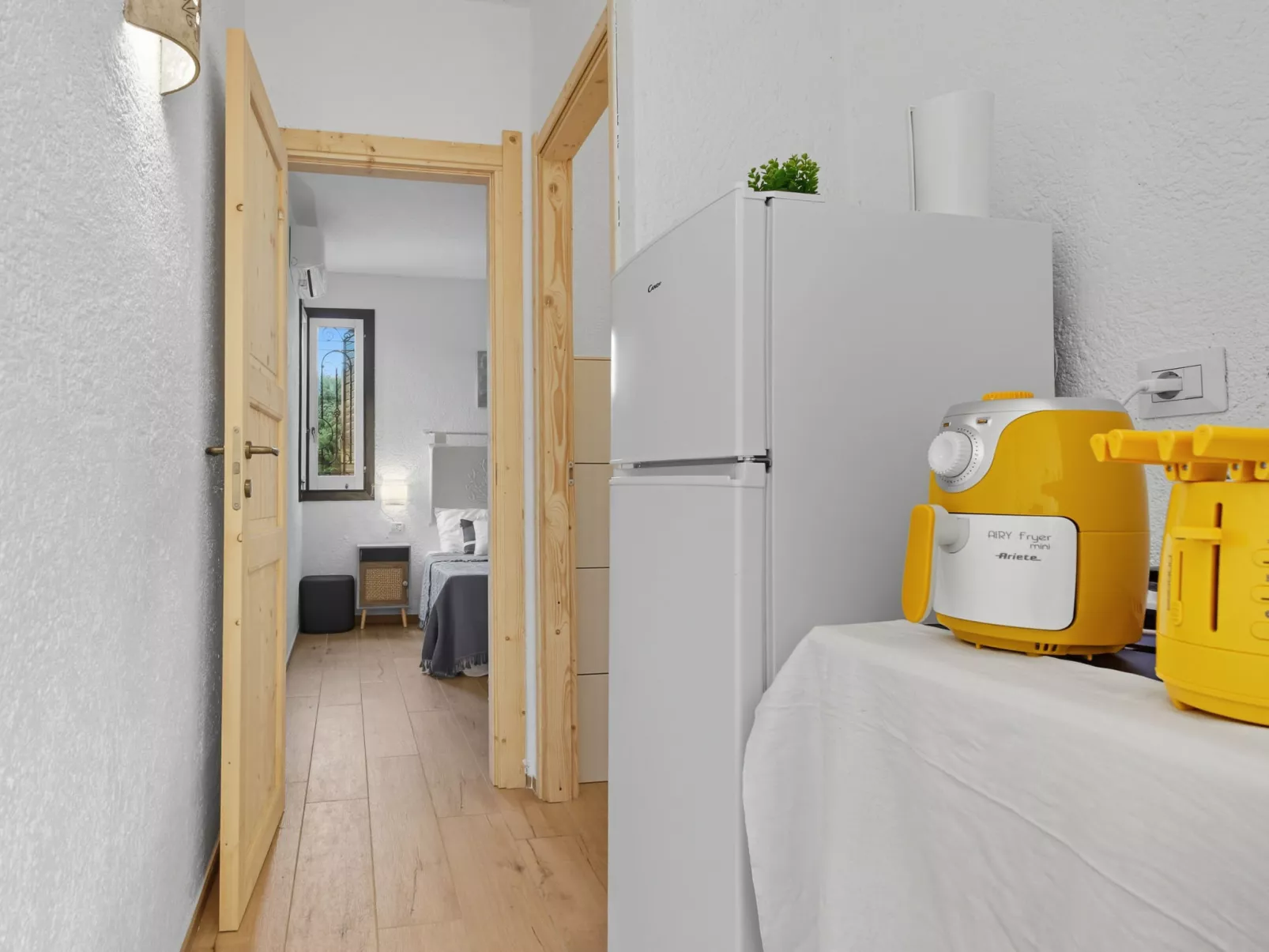 Iris 5, Terza Spiaggia-Inside