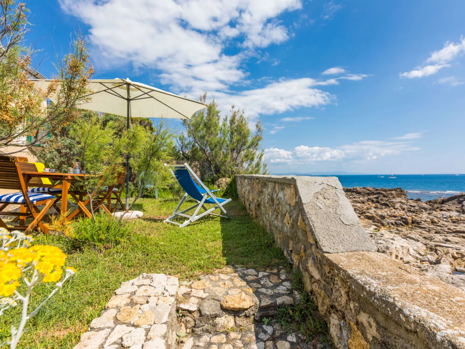 Il Giardino sul Mare-Outside