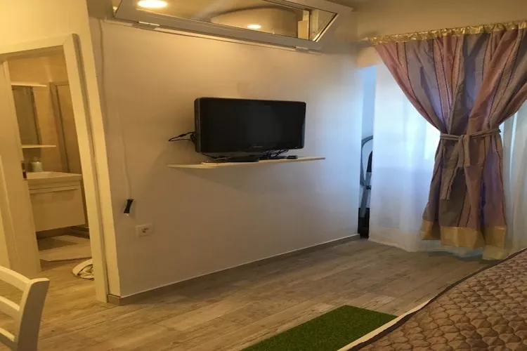 Studio Apartment Sisi - Studio Apartment with Sea View-Indoor