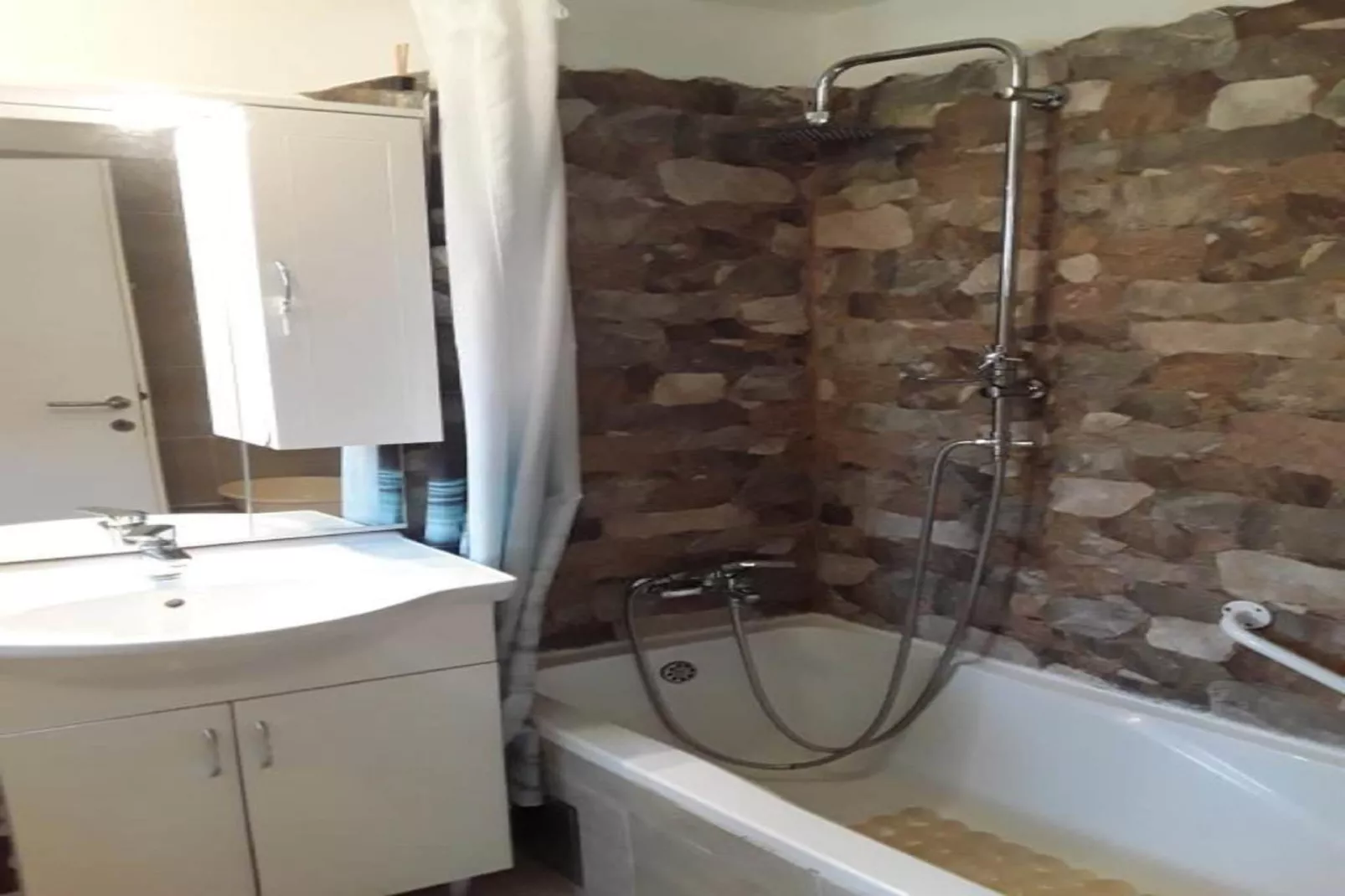 Charming Apartments Kestenovi Dvori - Two Bedroom Apartment (A1)-Bathroom