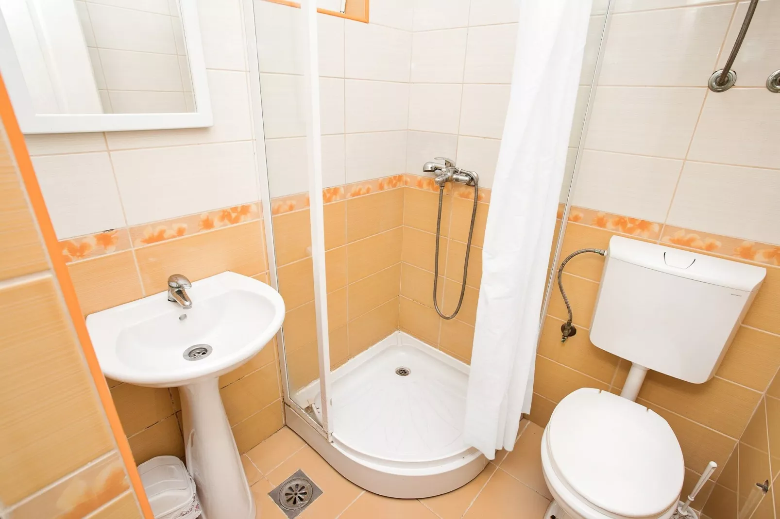 Perfect Budva Stay Near the Sea & Aqua Park - Comfort Triple Studio 1\/1-Badezimmer