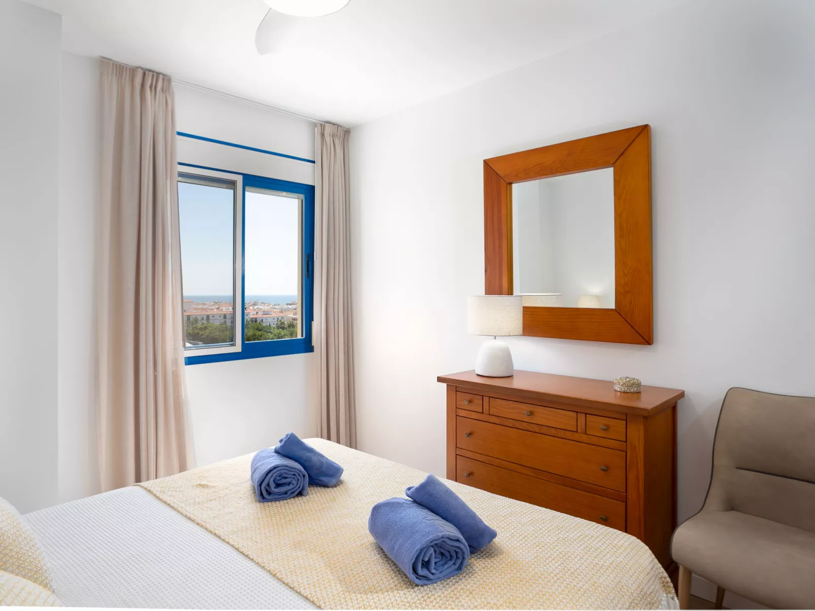 Urban Nest Estepona-Drinnen