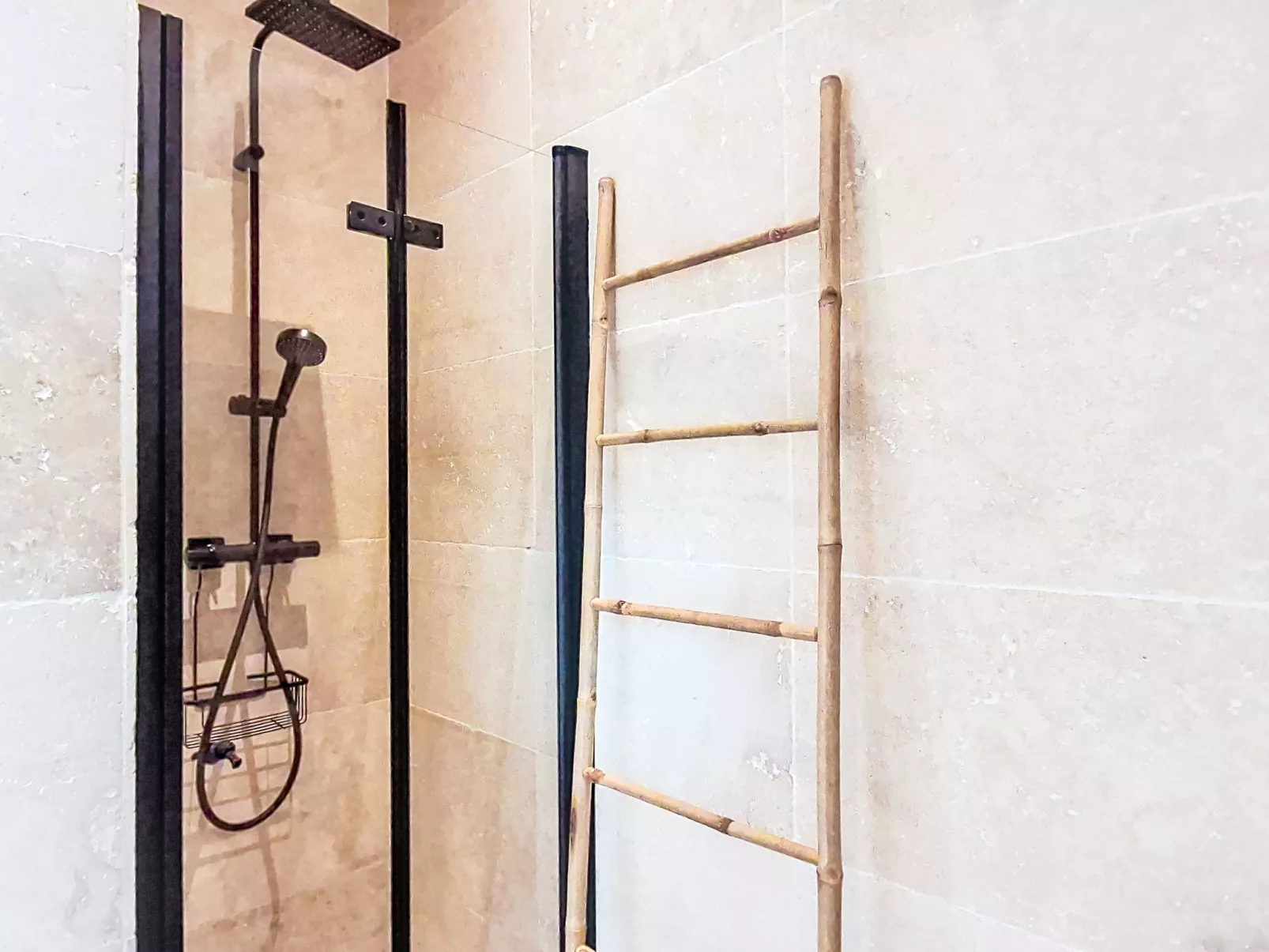 Villa Mireille-Inside