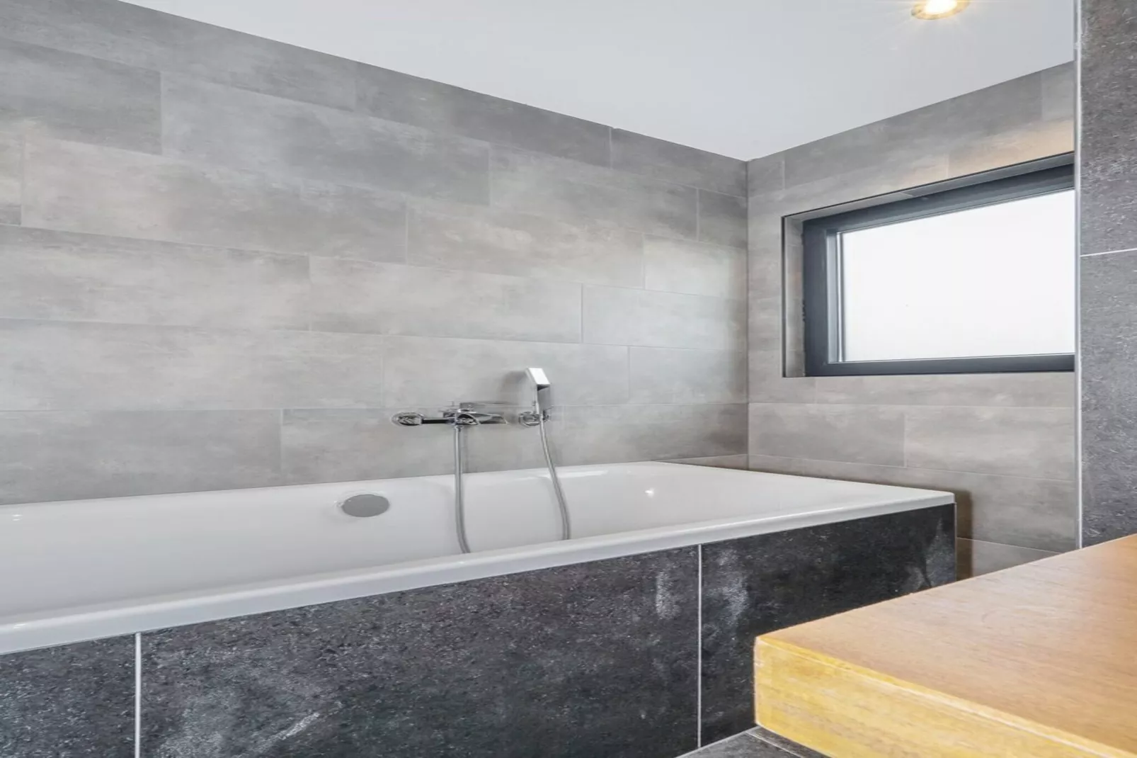 Farm Lodge 687-Bathroom