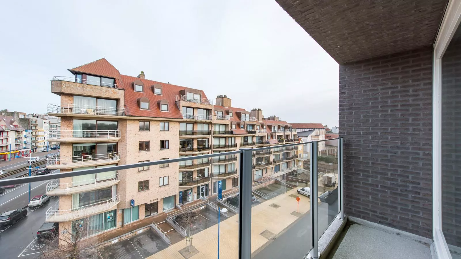 Delmar vierde-Terrace balcony