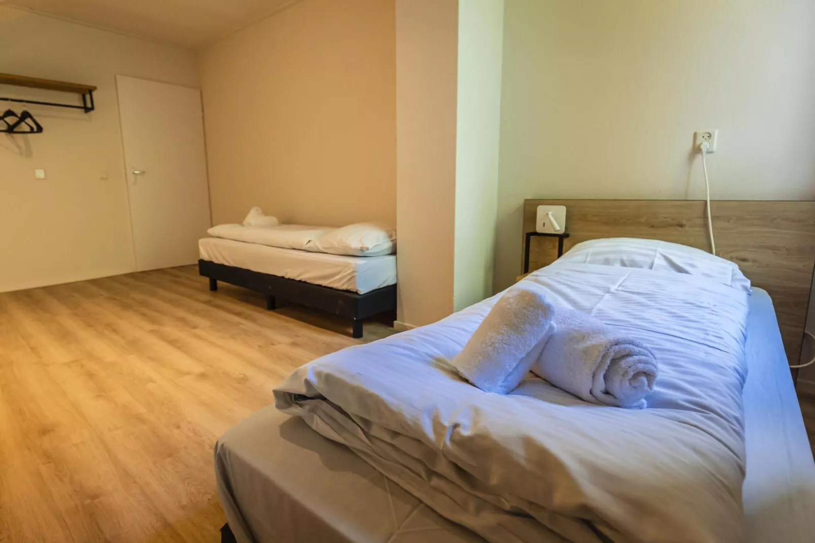 12 - Persons Family Bungalow-Schlafzimmer