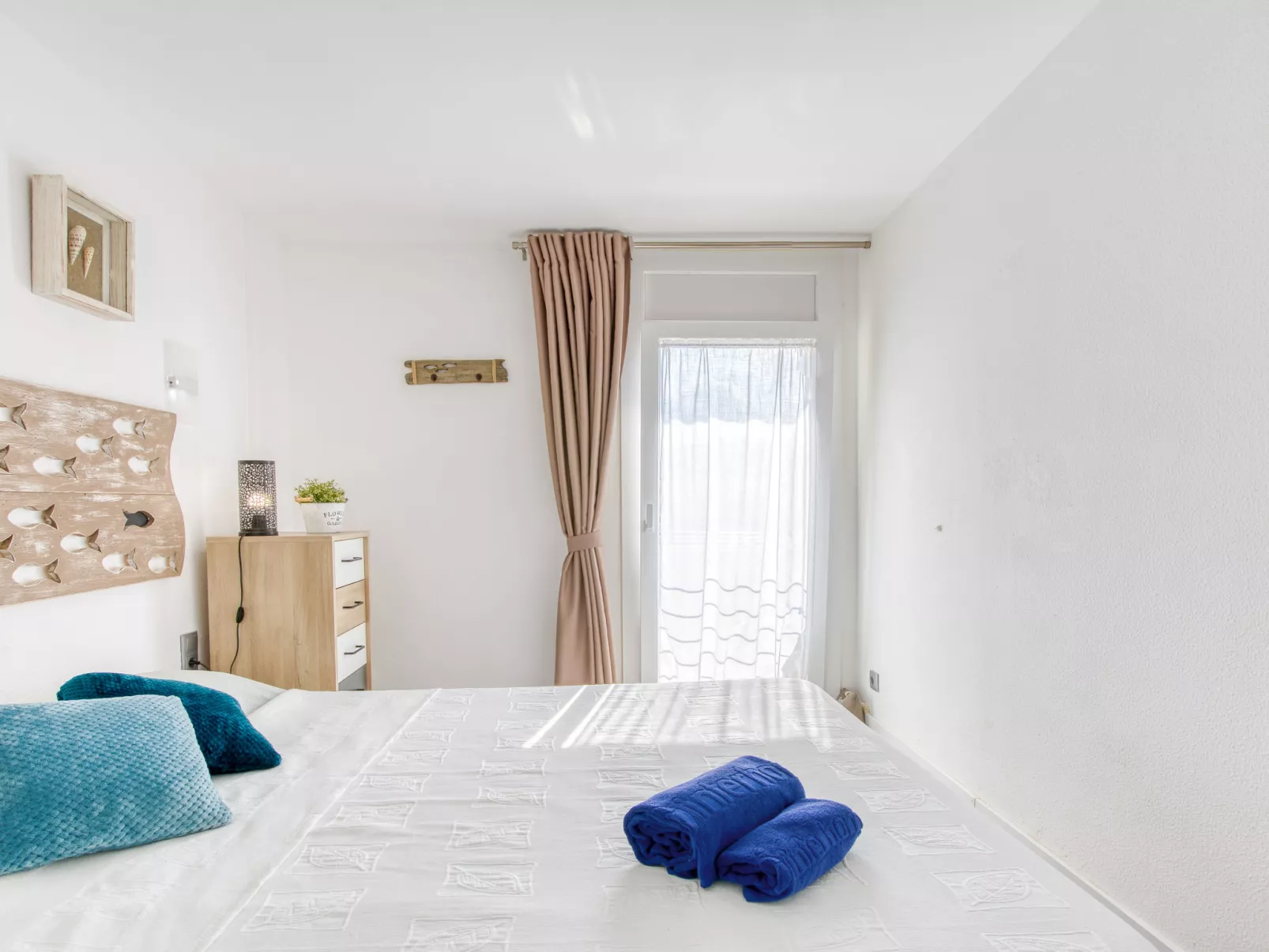 Port L'escala-Inside