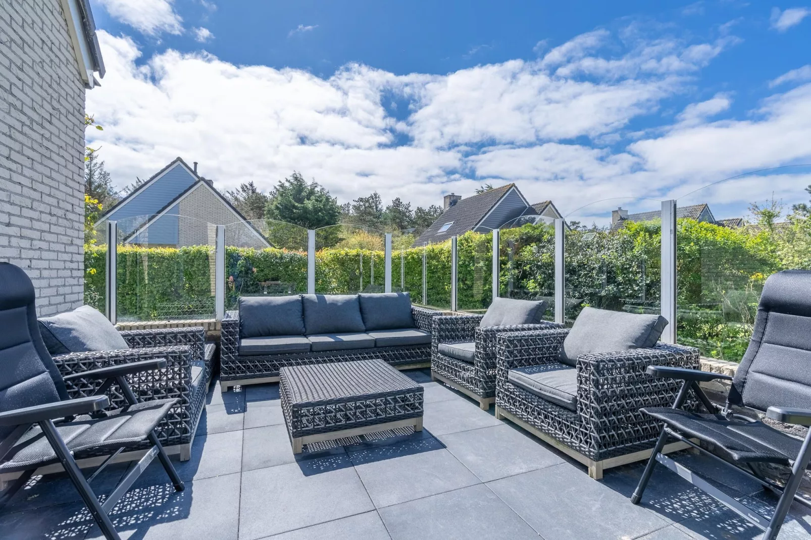 Kamperfoelie 87-Terrace balcony