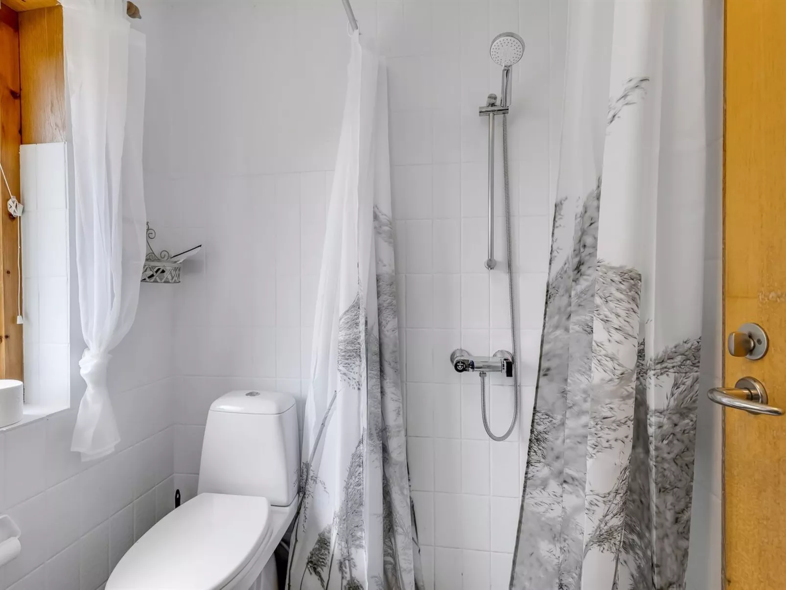 "Naema" - 500m from the sea-Inside