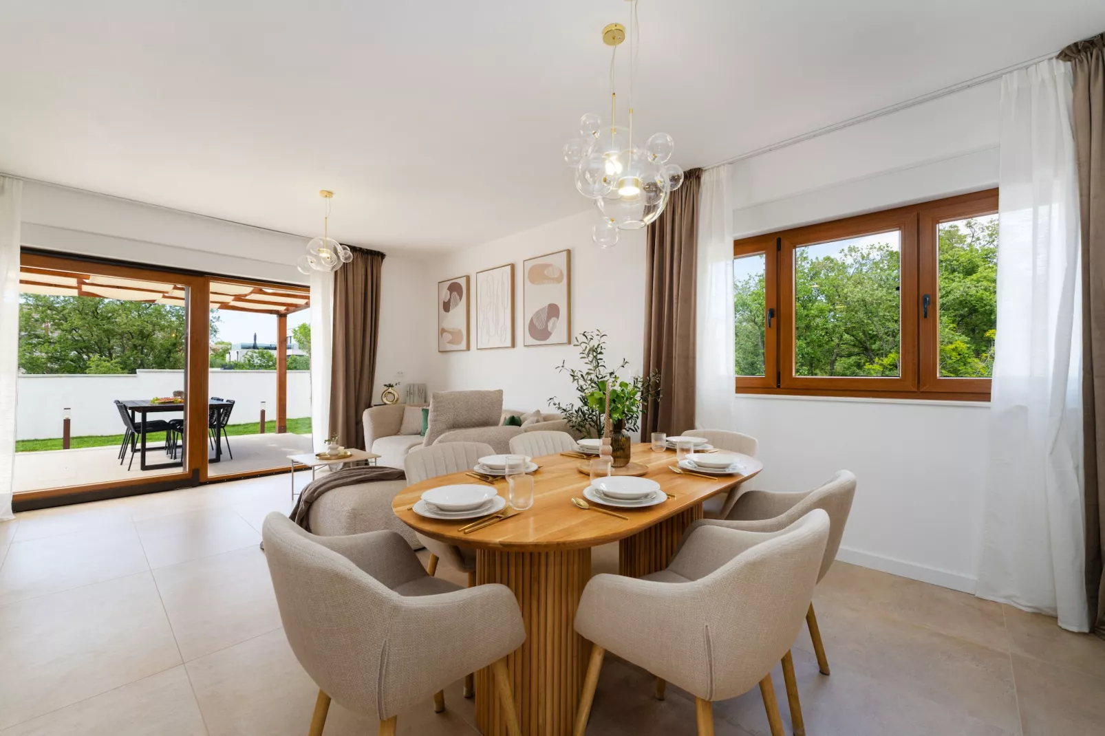 Luxury Villa T&T-Esszimmer