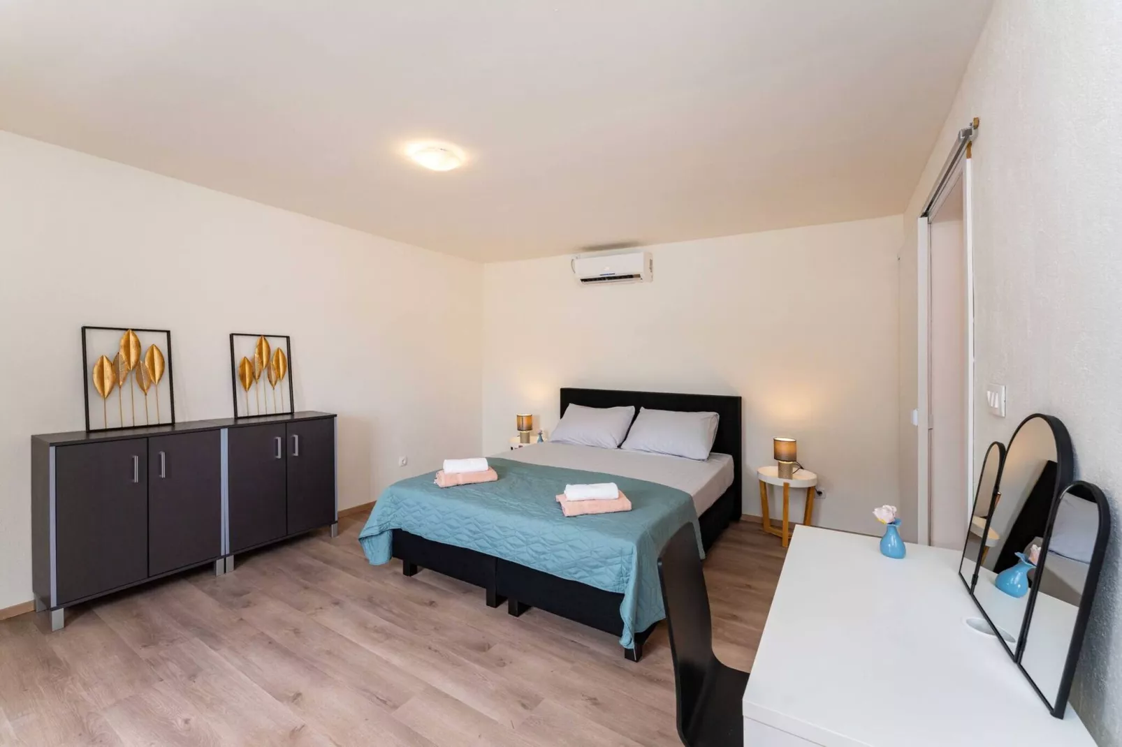 Holiday home Burgija-Chambre