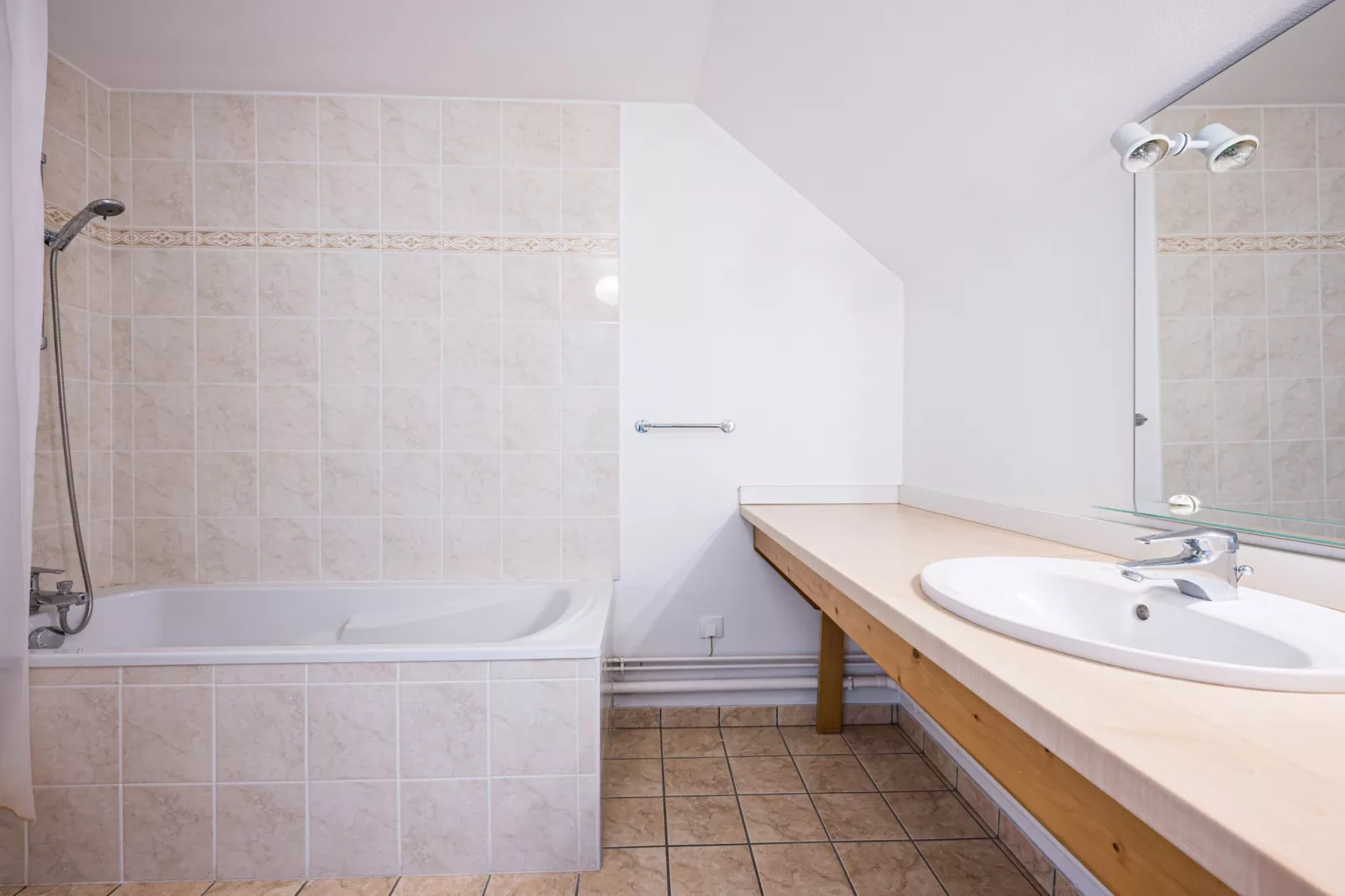 Birdie F N°21 - 5P10-Bathroom