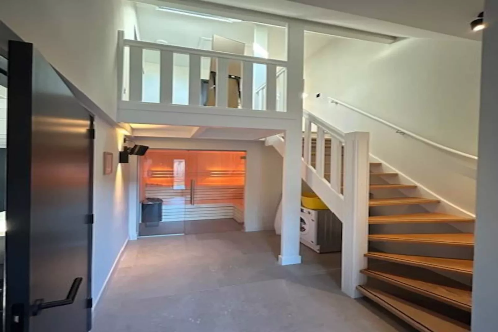 Sun (6p)-Image-tags.