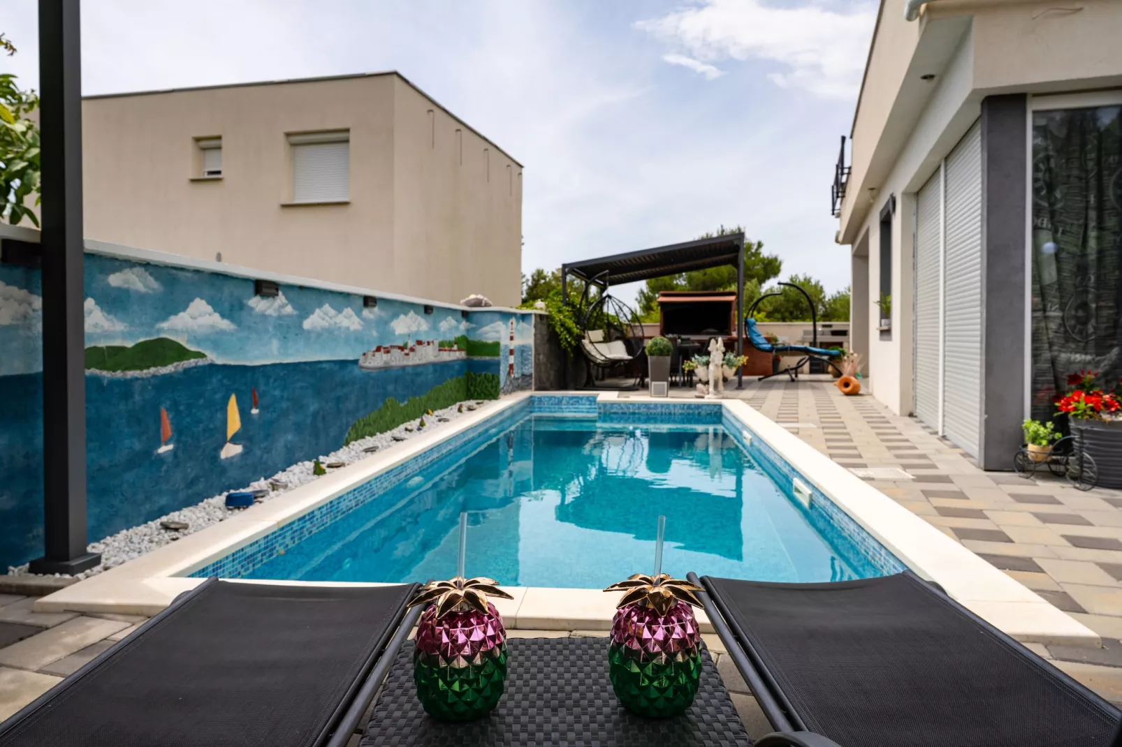 Apartment Nikita with private pool-Swimming pool