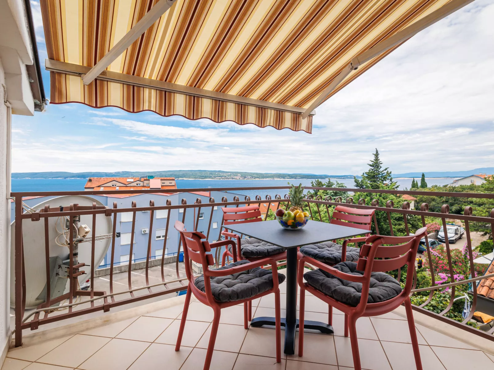 Sunset Vista-Outside