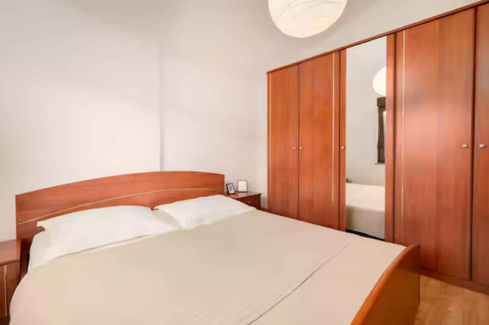 Villa Mima Pool Retreat - Five Bedroom Villa With Pool-Bedroom