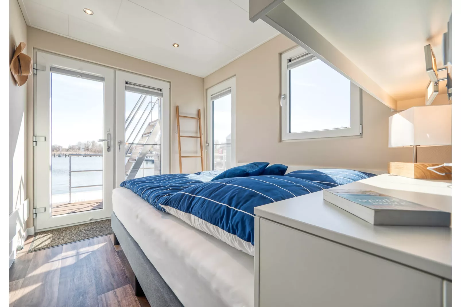 Hausboot in Ribnitz-Damgarten-Bedroom