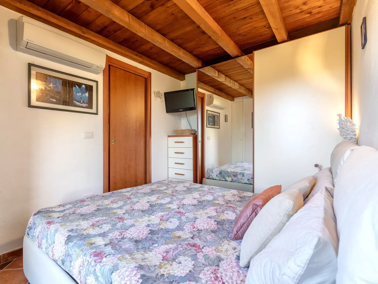 Baia Delle Mimose-Drinnen