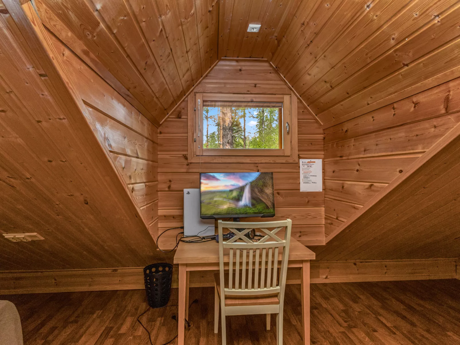 Kultapiisku 2-Drinnen