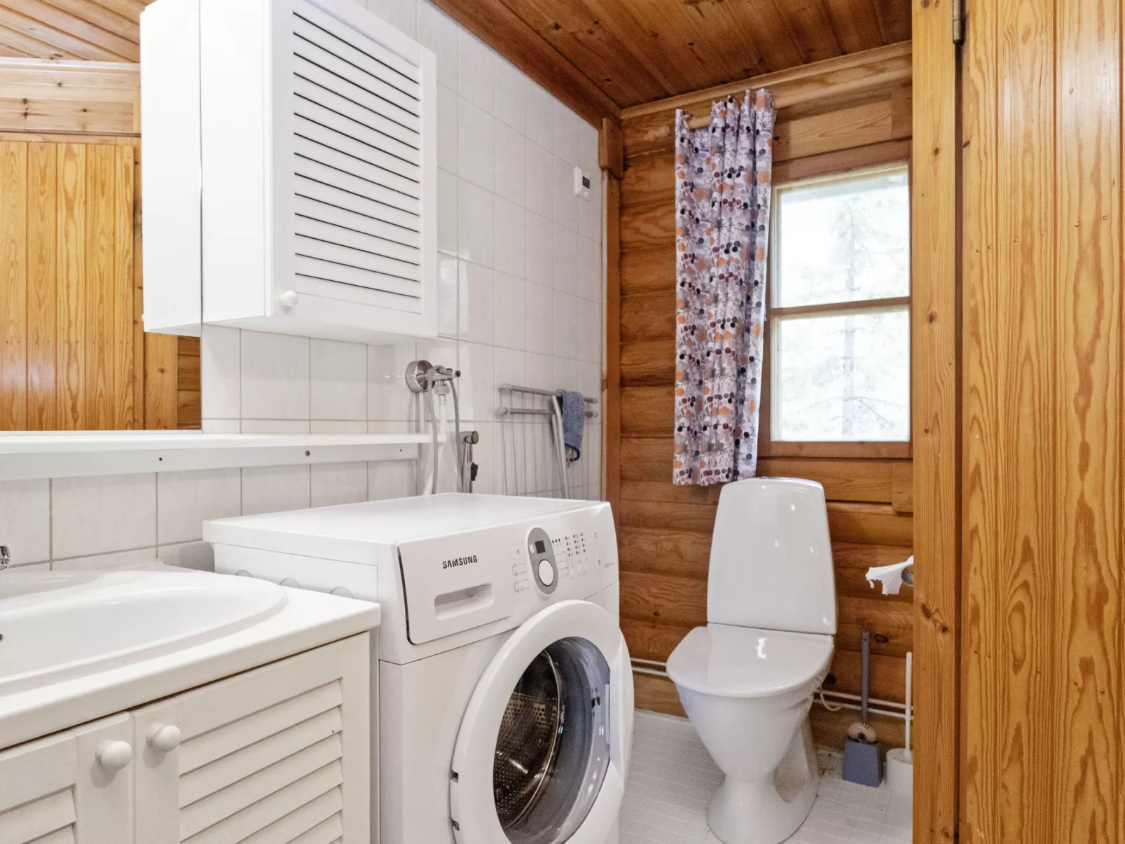 Ahvenmäki b-Drinnen