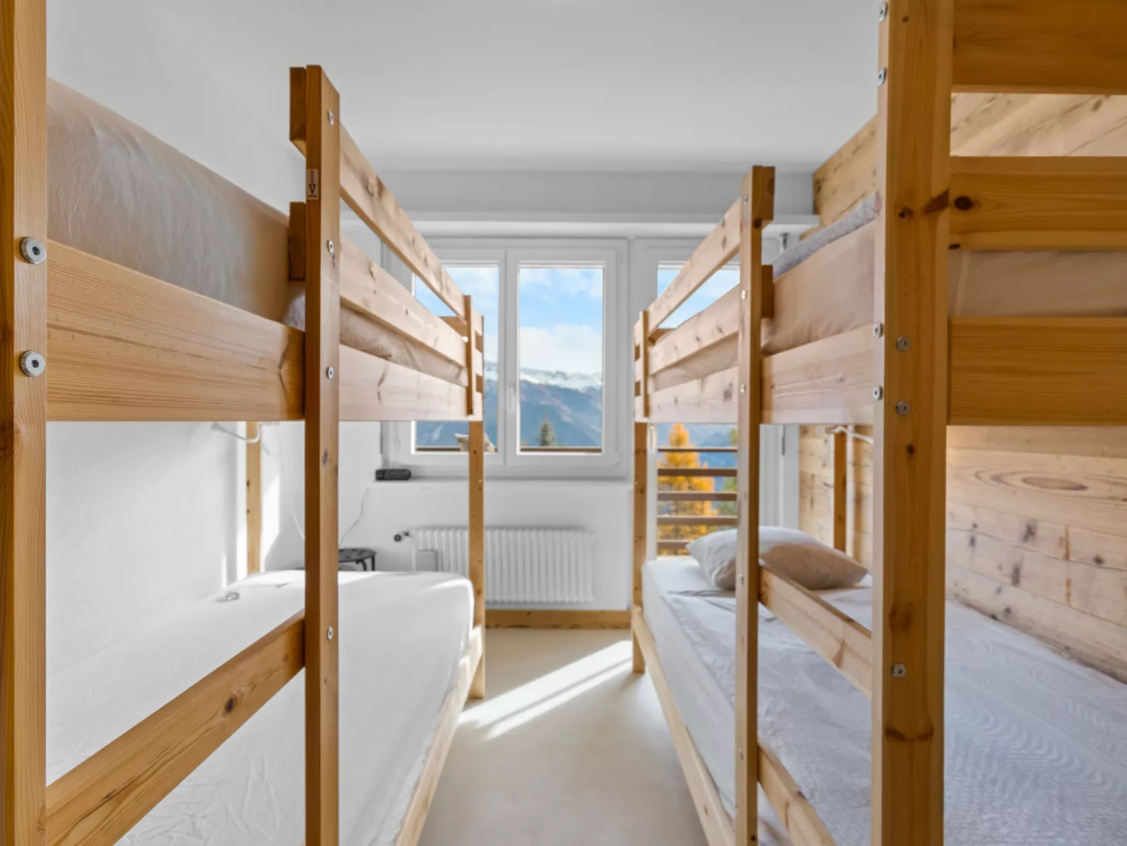 La Roseraie B 24-Inside