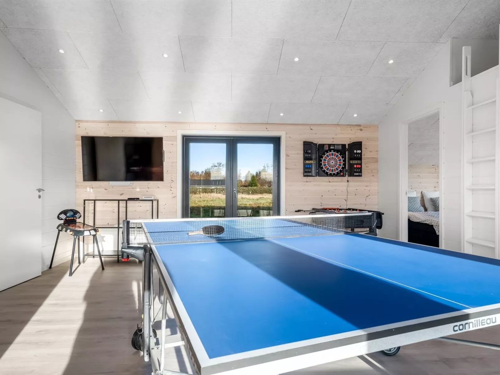 "Daren" - 700m from the sea-Drinnen