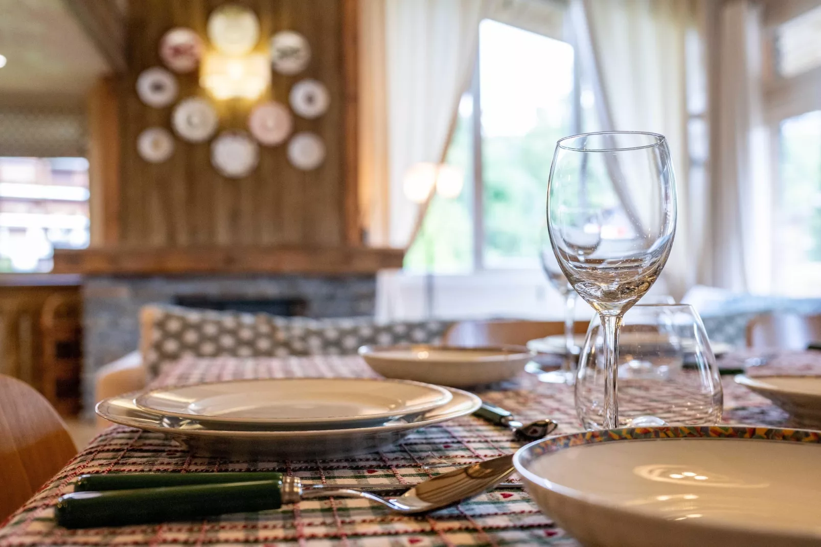 NL-48-CRISTAUX-Esszimmer