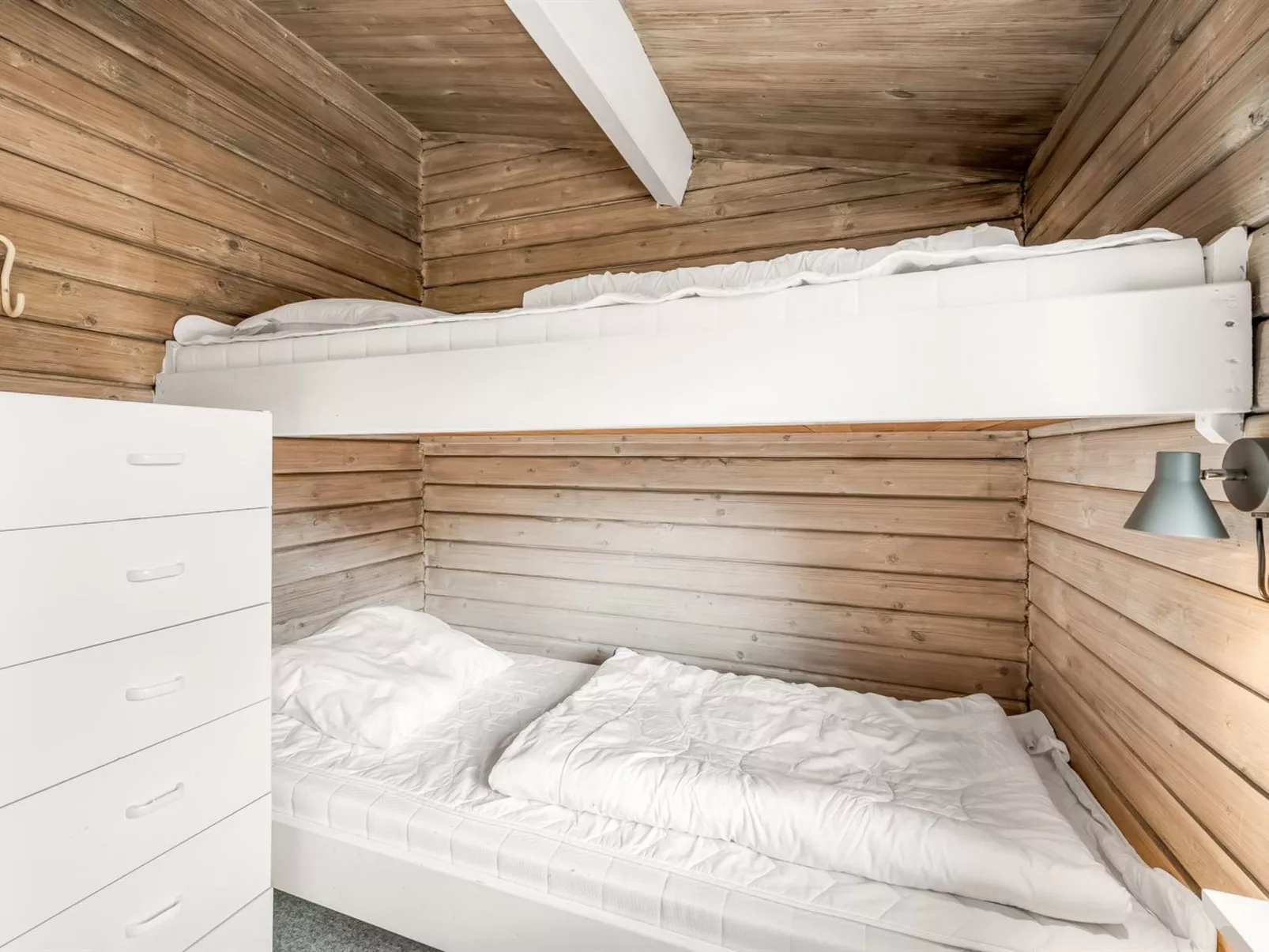 "Leandra" - 11km from the sea-Drinnen