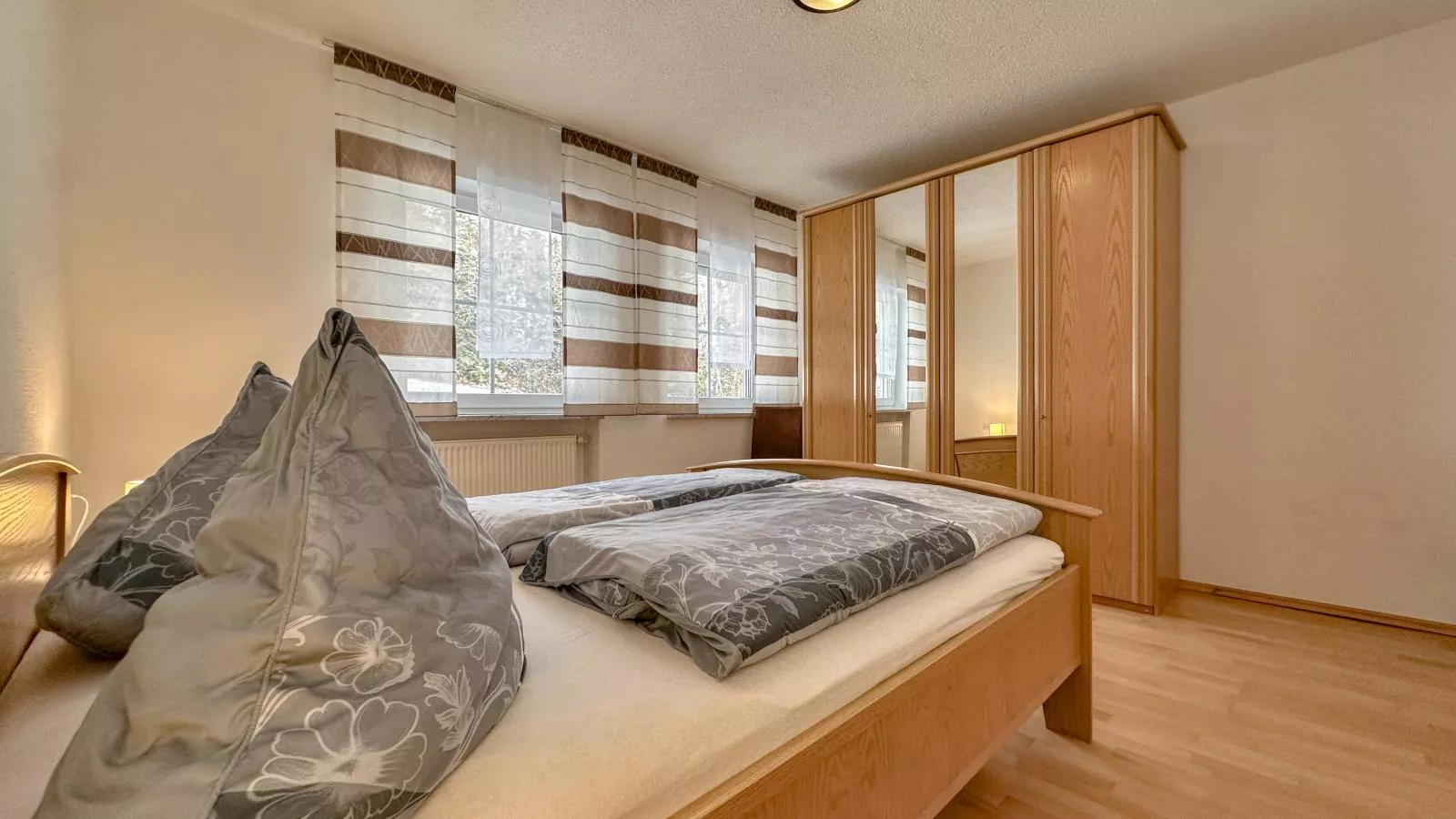 Sonnenwald-Schlafzimmer