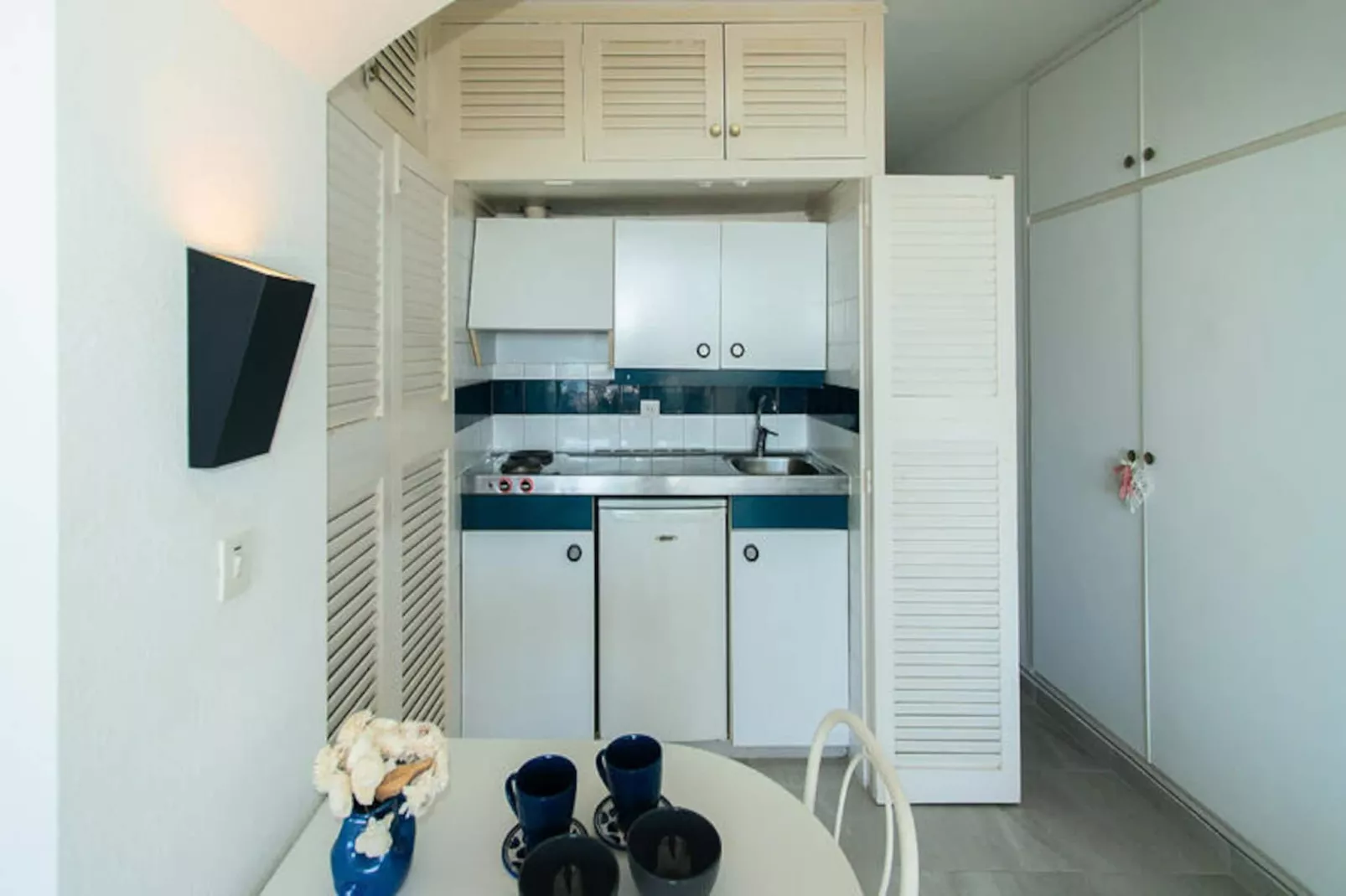 Studio à Roses-Untagged