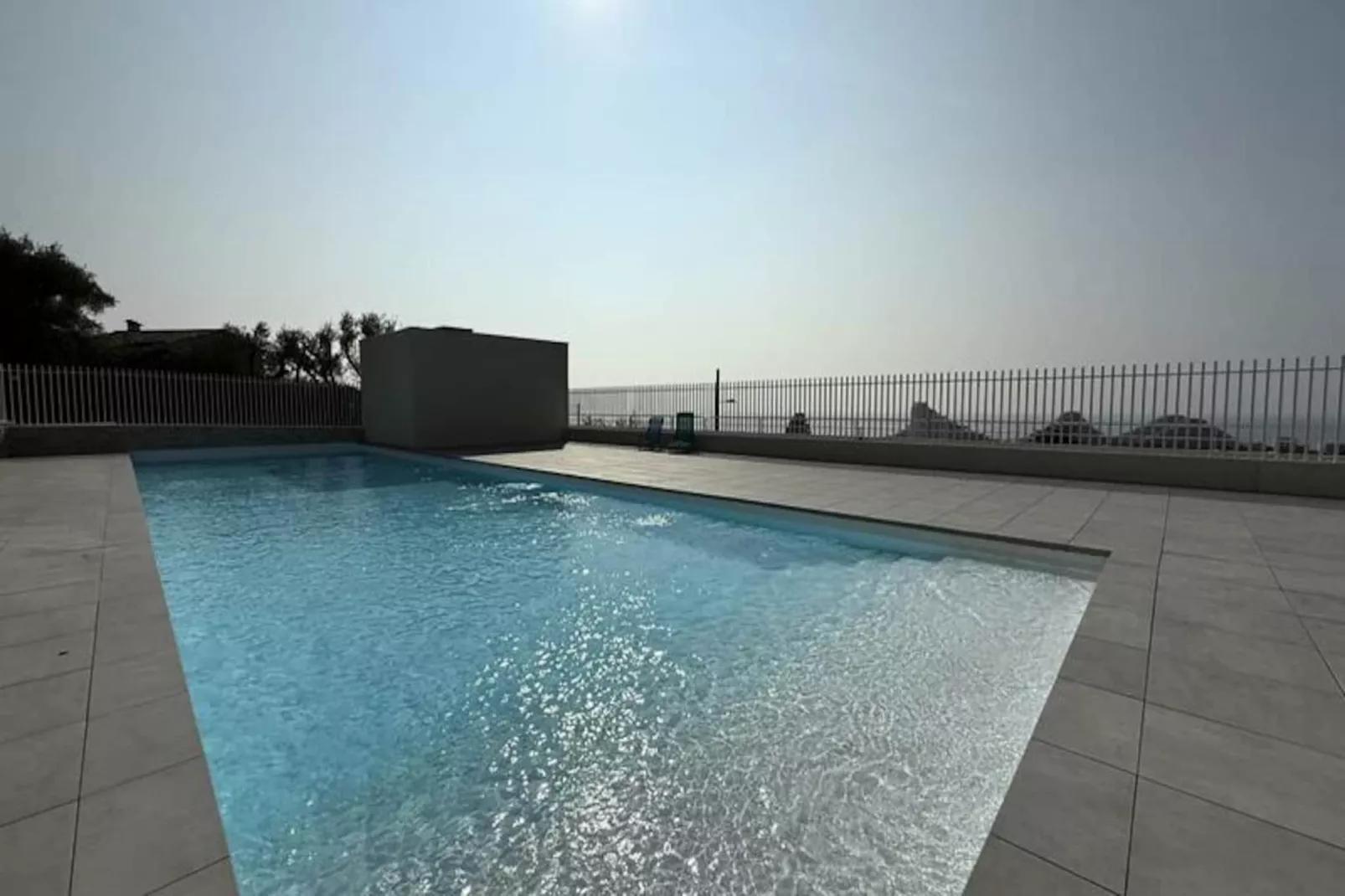 Studio Moderne - Terrasse - Piscine-Non tagué