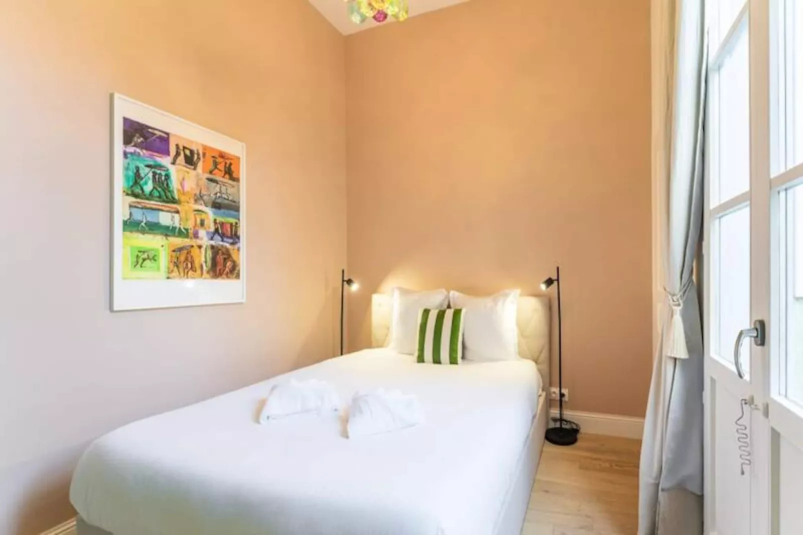 Appartement Place Pey Berland Avec Balcon Et Parking-Untagged