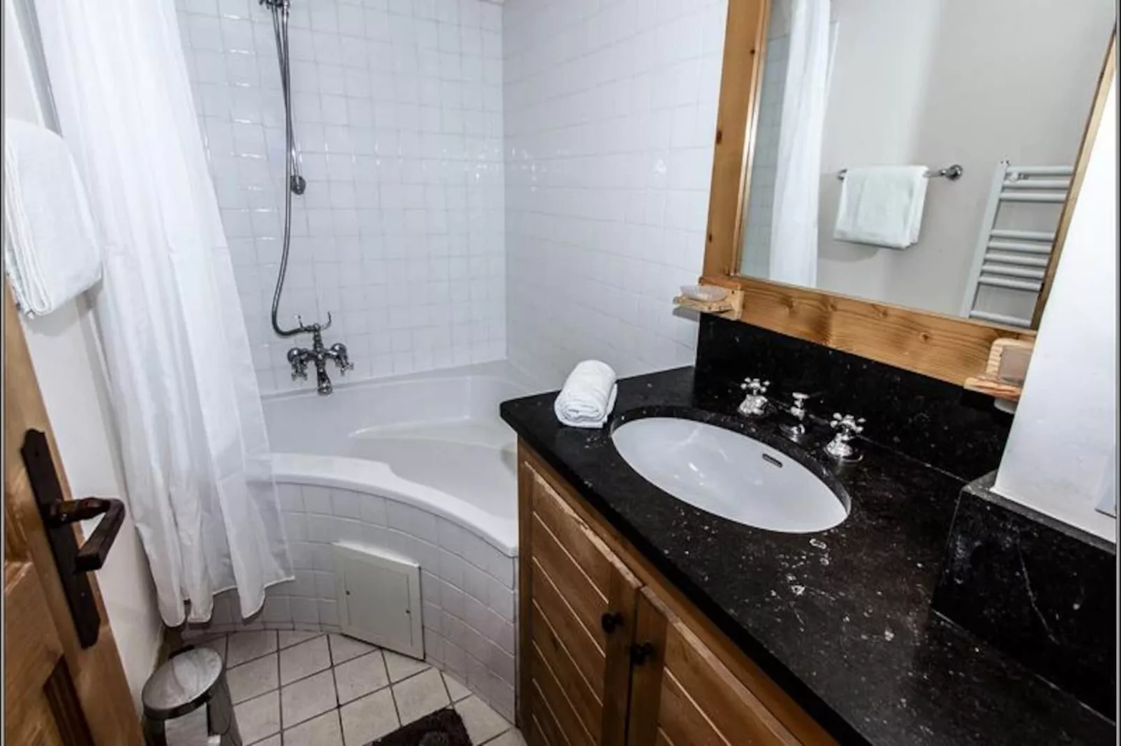 Résidence Roche De Fours-Nicht zugeordnet