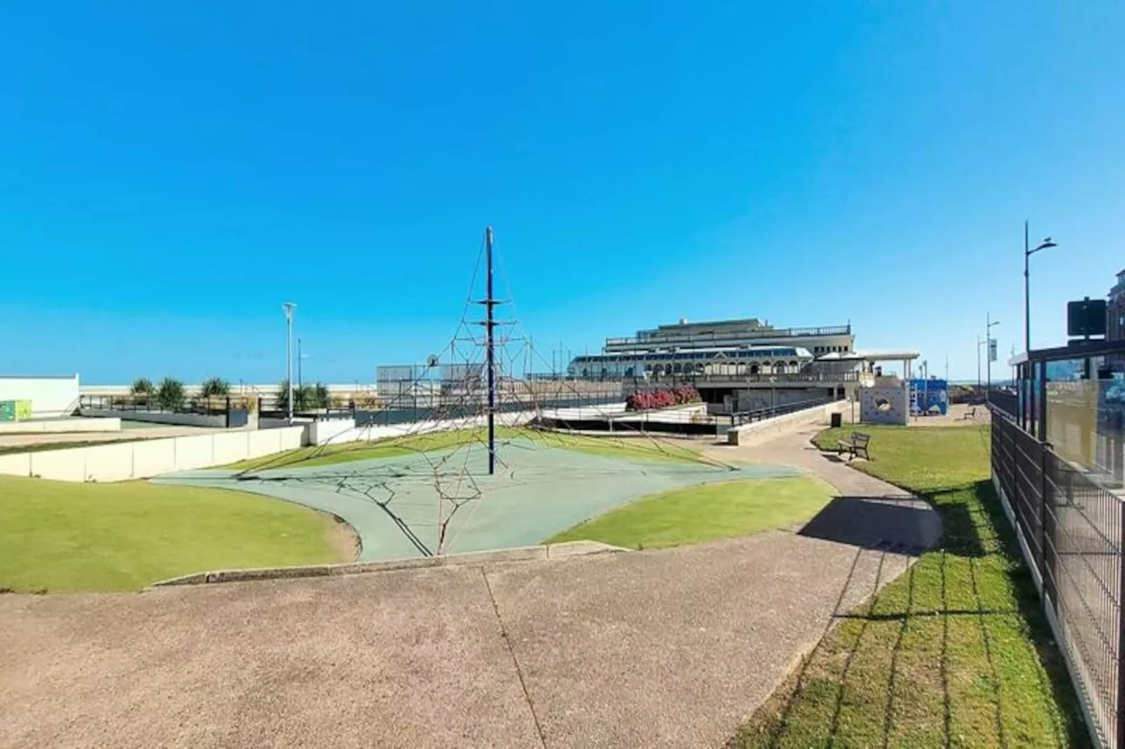 Résidence Tp - Pied-&agrave;-terre Au Tr&eacute;port-Untagged