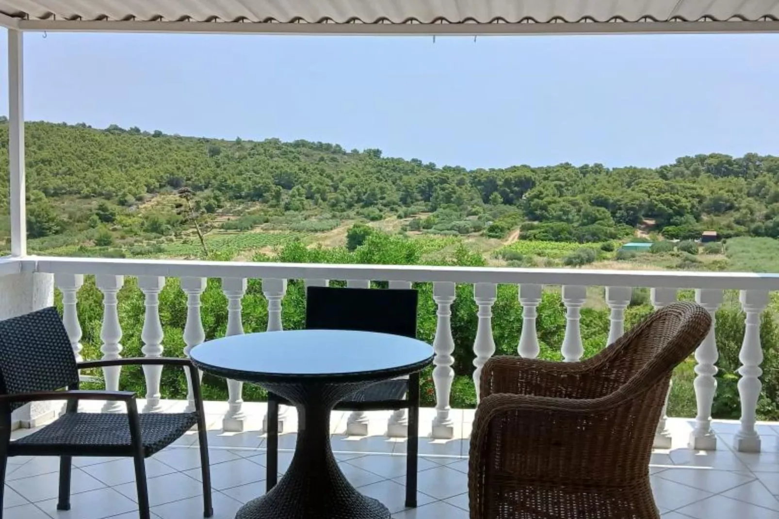 Apartmani Green Oasis - One Bedroom Apartment with Terrace and Sea View-Terrace