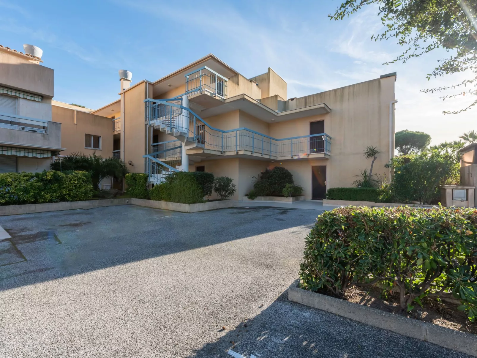 Le Palazzo del Mar-Outside