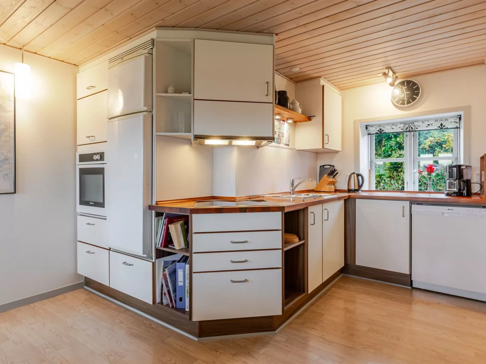 "Arvi" - 100m from the sea-Inside